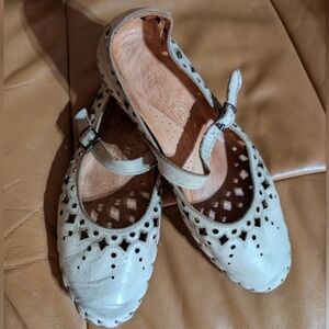 Volks Walkers Mary Jane Flats